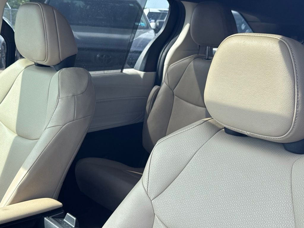 2024 Toyota Sienna XLE 8 Passenger