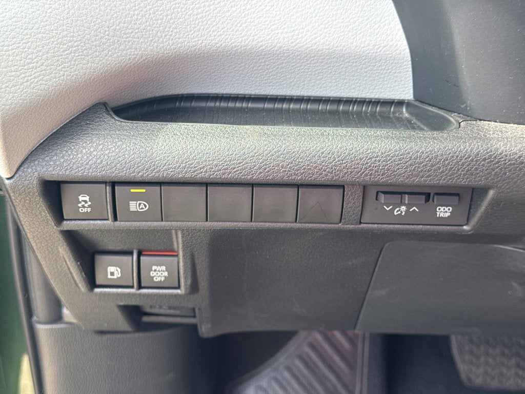 2026 Toyota Sienna XLE 8 Passenger