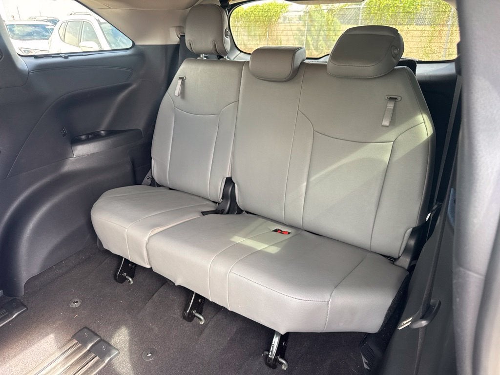 2026 Toyota Sienna XLE 8 Passenger