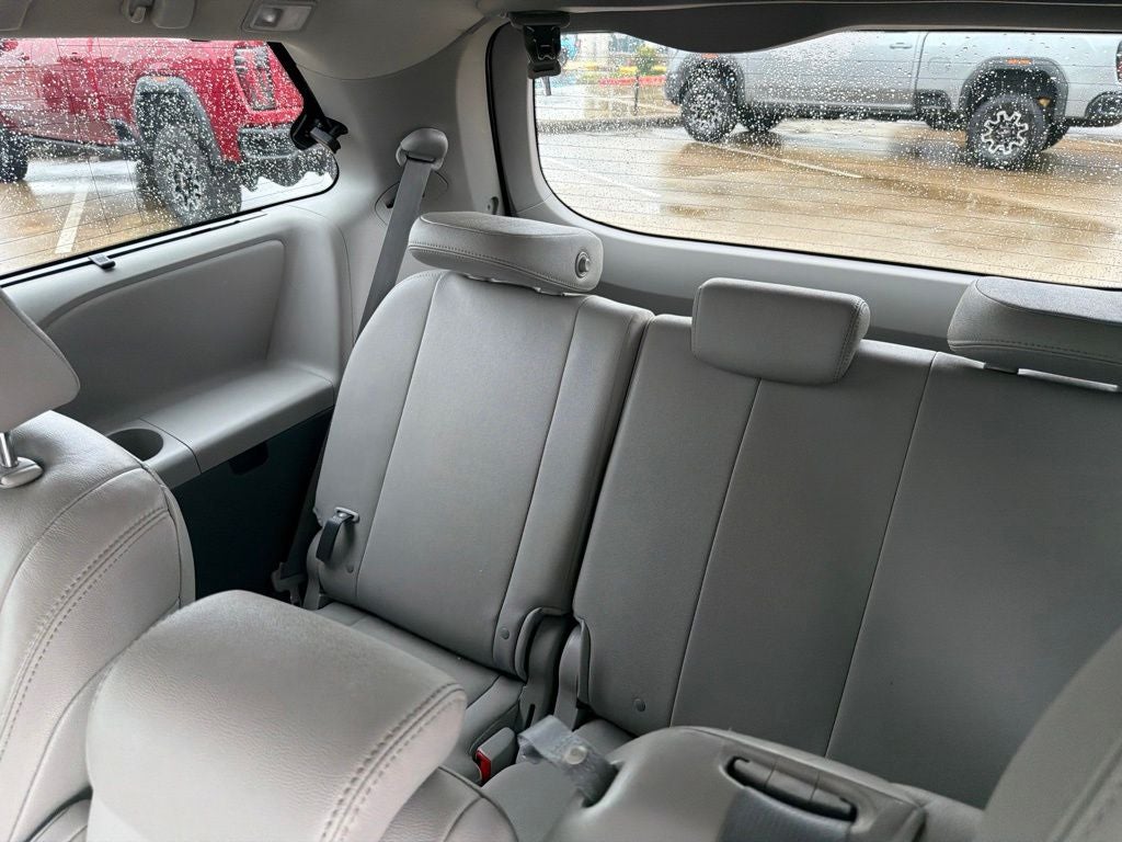 2018 Toyota Sienna XLE Premium 8 Passenger