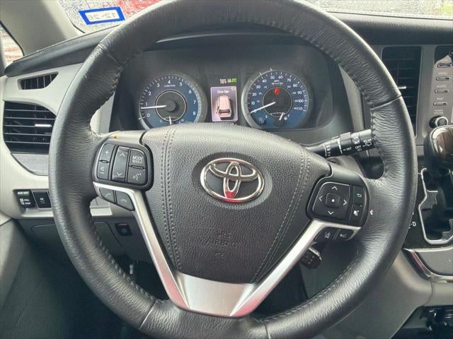 2018 Toyota Sienna XLE Premium 8 Passenger