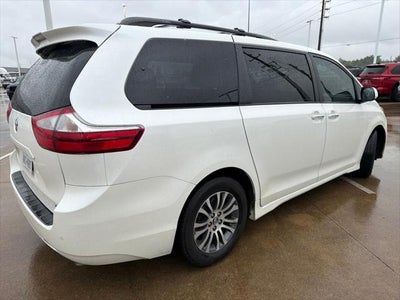 2018 Toyota Sienna XLE Premium 8 Passenger