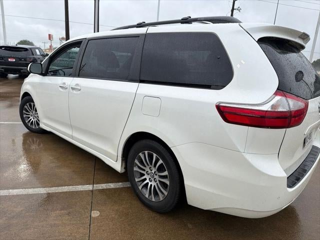 2018 Toyota Sienna XLE Premium 8 Passenger