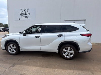 2022 Toyota Highlander Hybrid LE