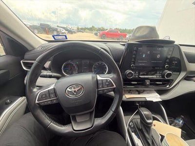 2022 Toyota Highlander Hybrid LE