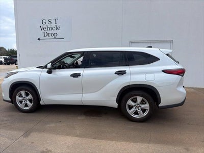 2022 Toyota Highlander Hybrid LE