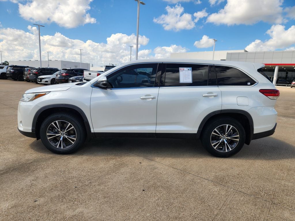 2019 Toyota Highlander LE