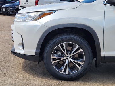 2019 Toyota Highlander LE