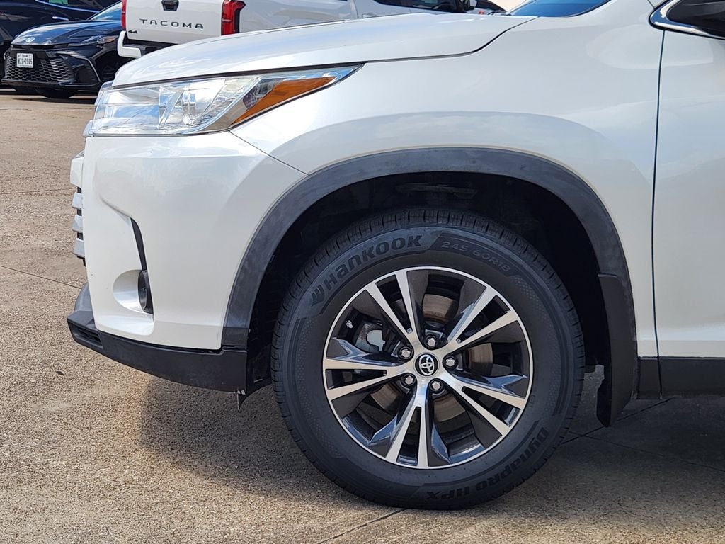 2019 Toyota Highlander LE