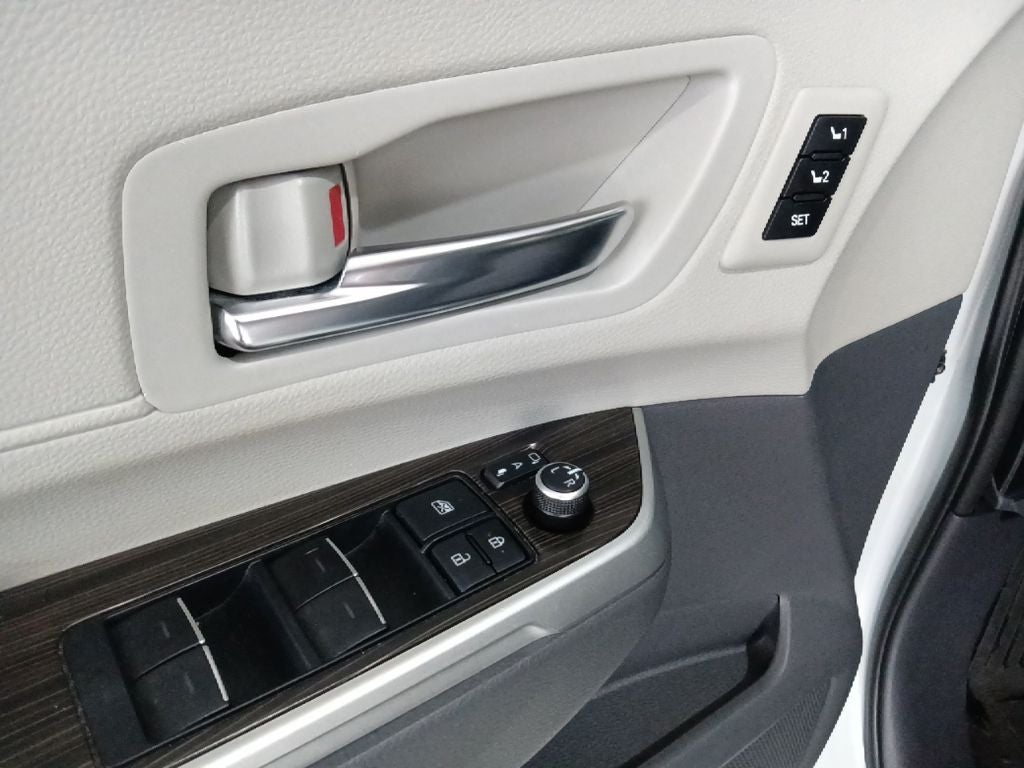 2021 Toyota Sienna Limited 7 Passenger