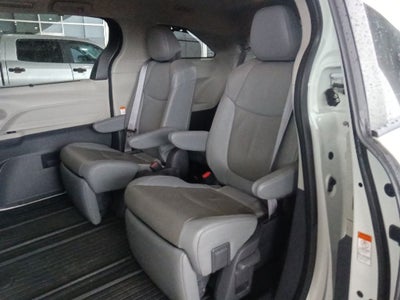 2021 Toyota Sienna Limited 7 Passenger