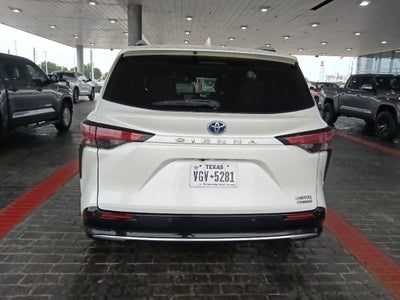 2021 Toyota Sienna Limited 7 Passenger