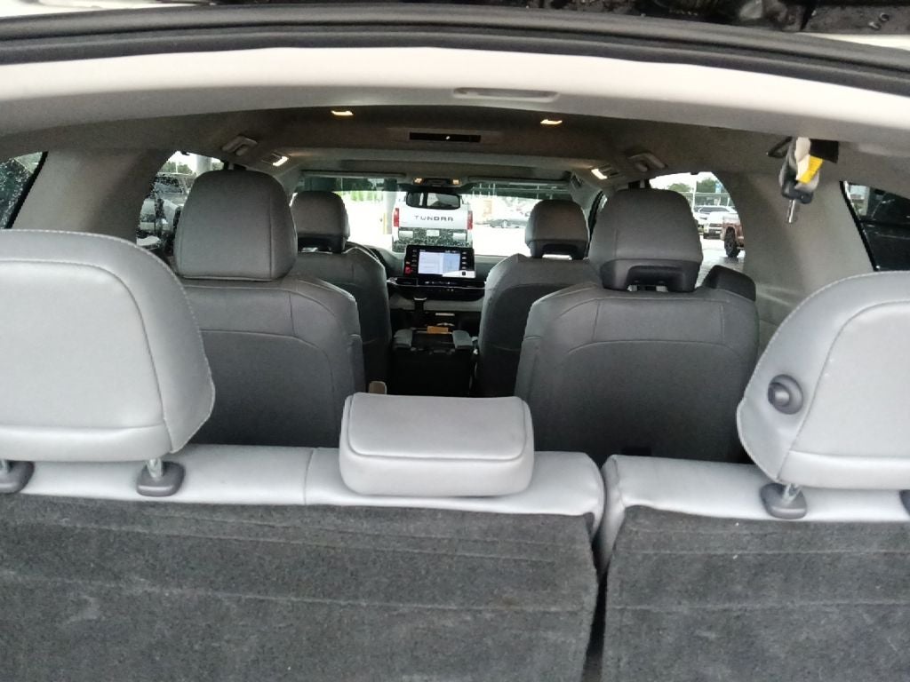 2021 Toyota Sienna Limited 7 Passenger