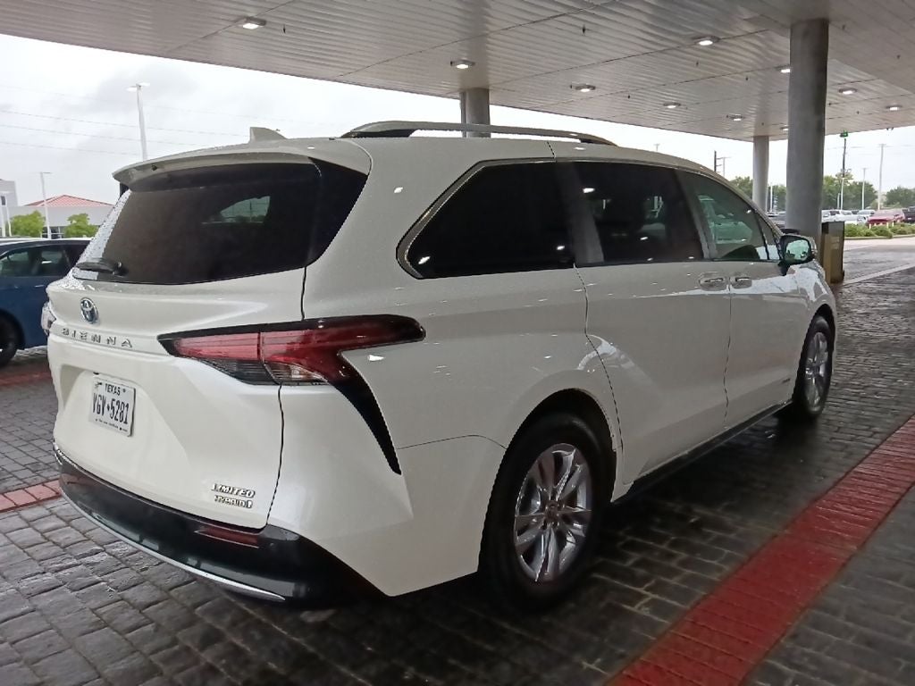 2021 Toyota Sienna Limited 7 Passenger