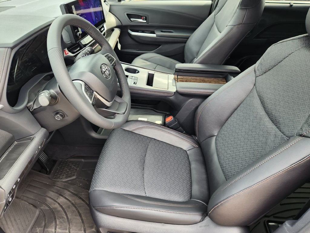 2026 Toyota Sienna Limited 7 Passenger