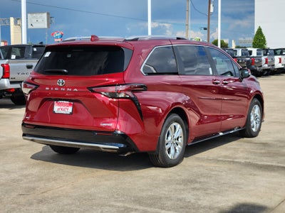 2026 Toyota Sienna Limited 7 Passenger