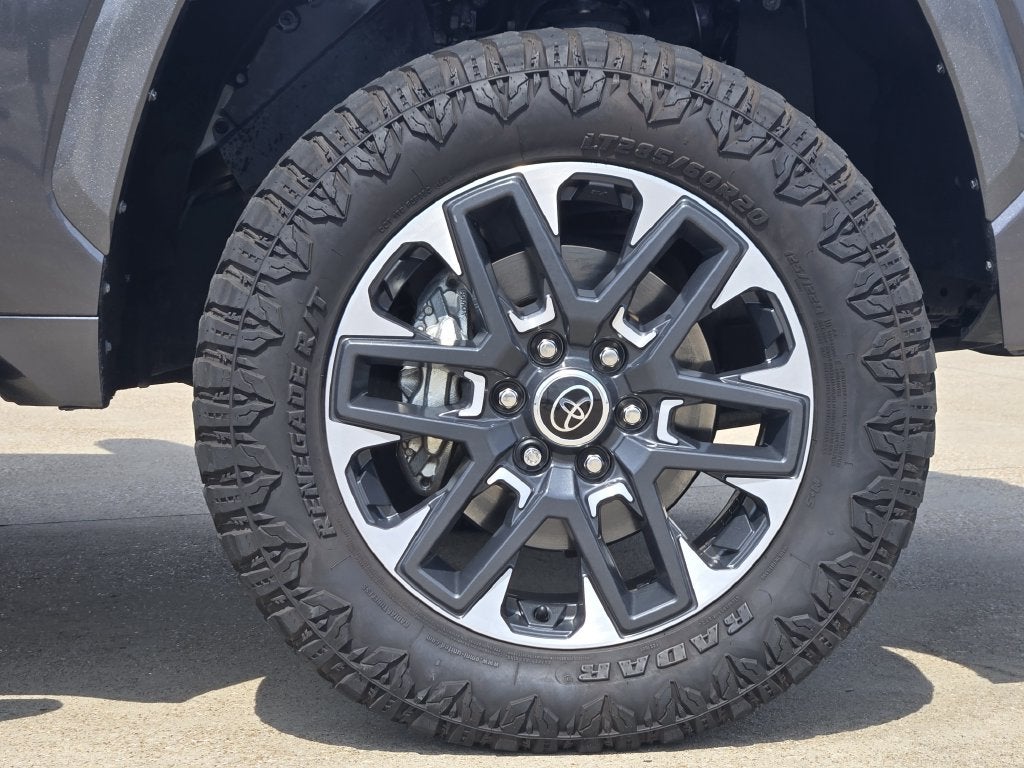 2023 Toyota Tundra i-FORCE MAX Limited