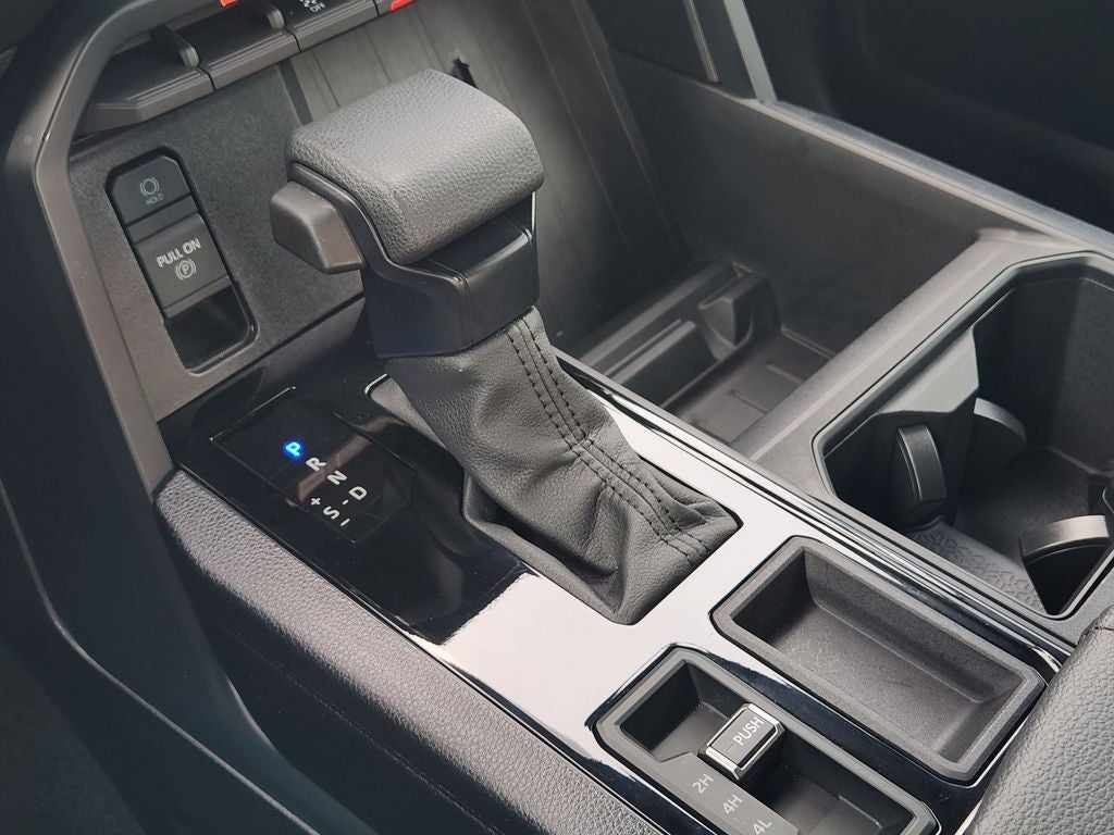 2026 Toyota TUNDRA 4X4 SR