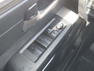 2025 Toyota TUNDRA 4X2 SR5