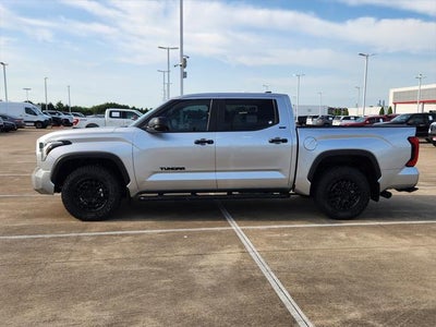 2025 Toyota TUNDRA 4X2 SR5