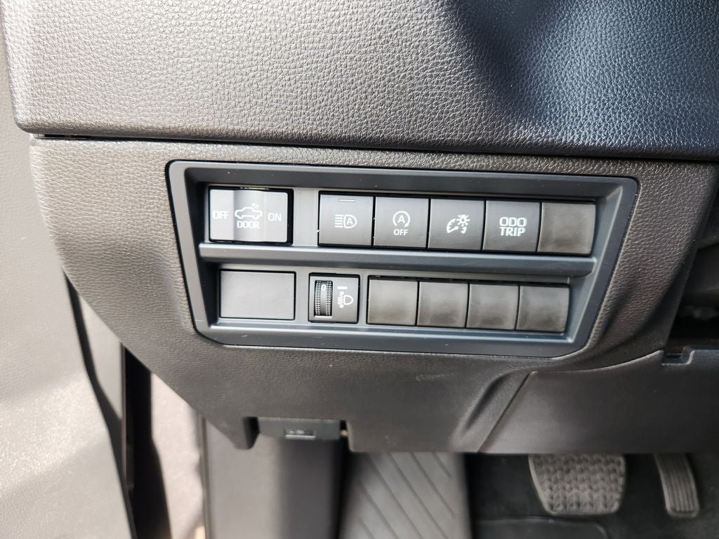 2026 Toyota TUNDRA 4X2 SR5