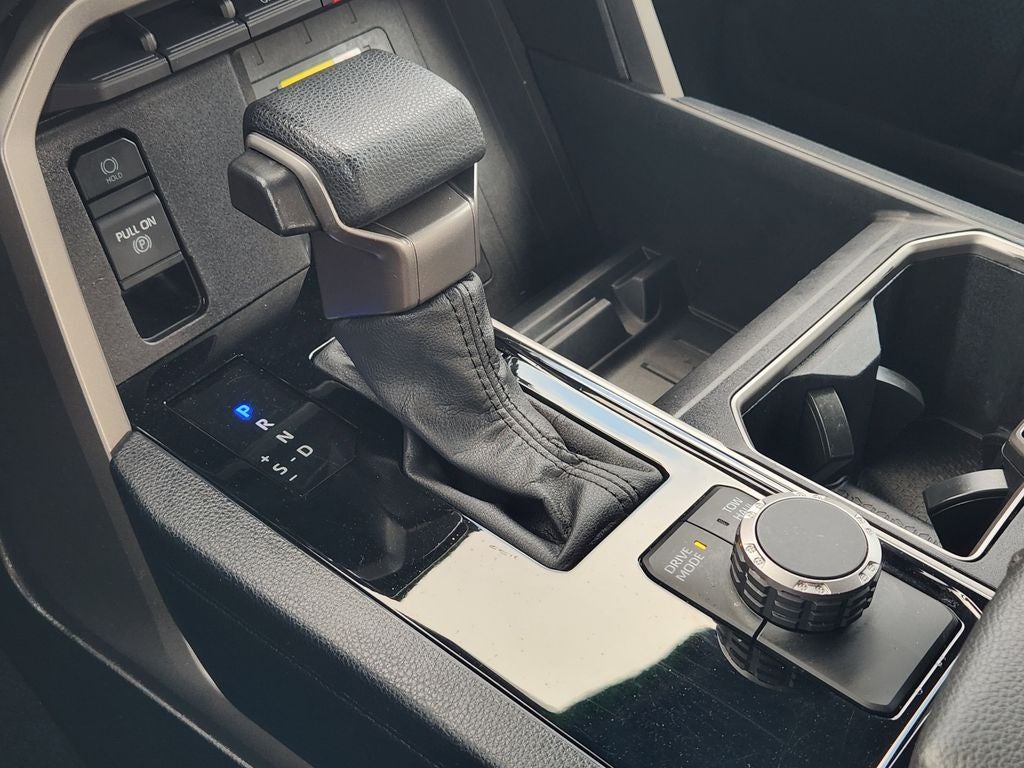 2025 Toyota TUNDRA 4X2 SR5