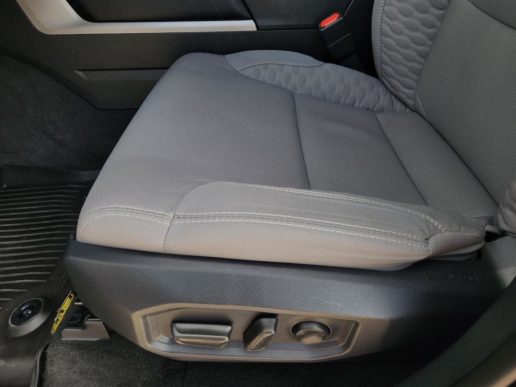 2025 Toyota TUNDRA 4X2 SR5