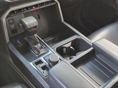 2022 Toyota TUNDRA 4X4 SR5