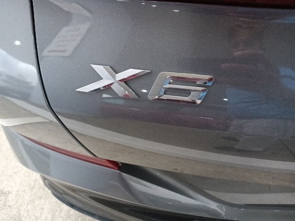 2024 BMW X6 xDrive40i