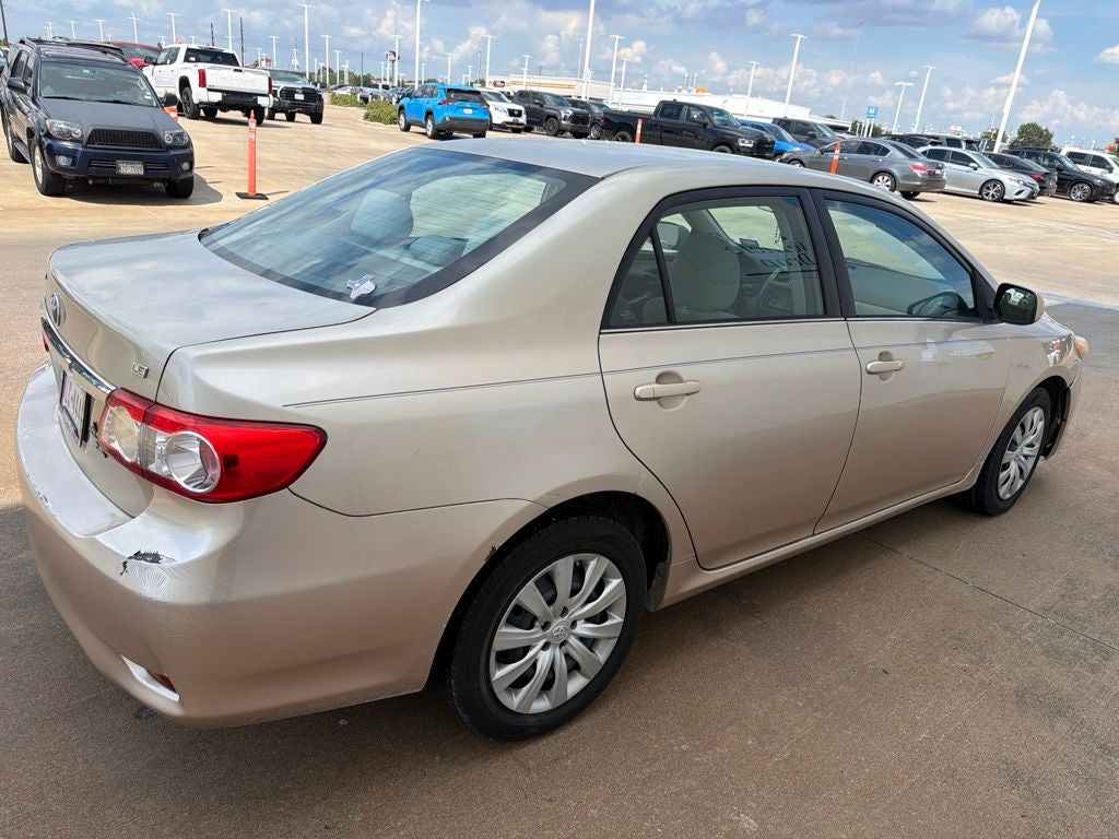 2013 Toyota COROLLA LE