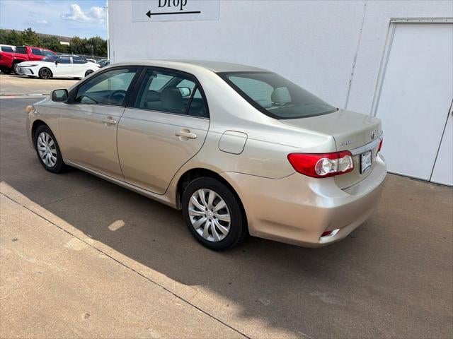 2013 Toyota COROLLA LE