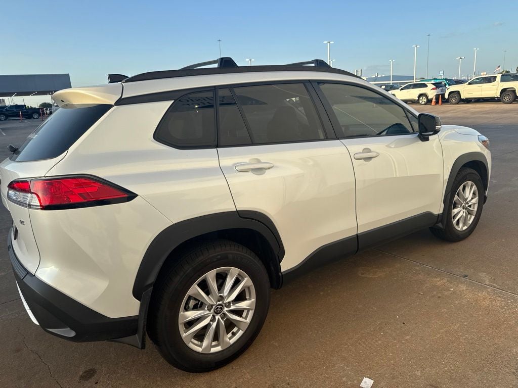 2025 Toyota Corolla Cross LE