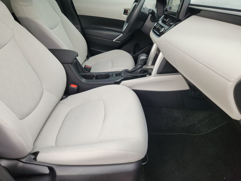 2025 Toyota Corolla Cross LE