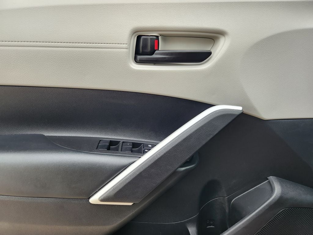 2025 Toyota Corolla Cross LE