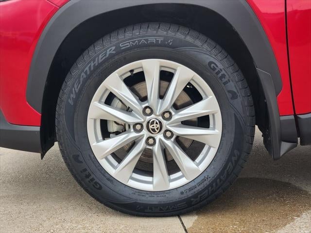 2025 Toyota Corolla Cross LE
