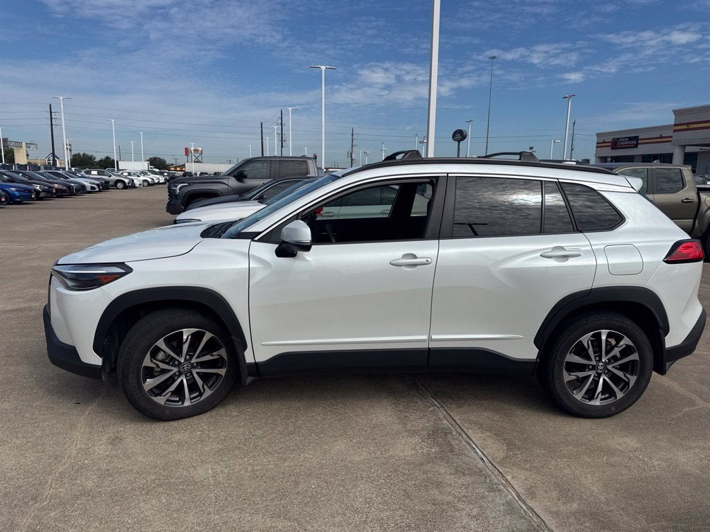 2024 Toyota Corolla Cross XLE