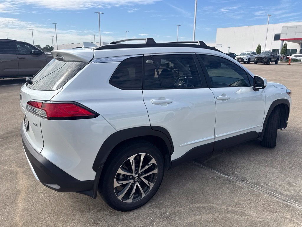 2024 Toyota Corolla Cross XLE
