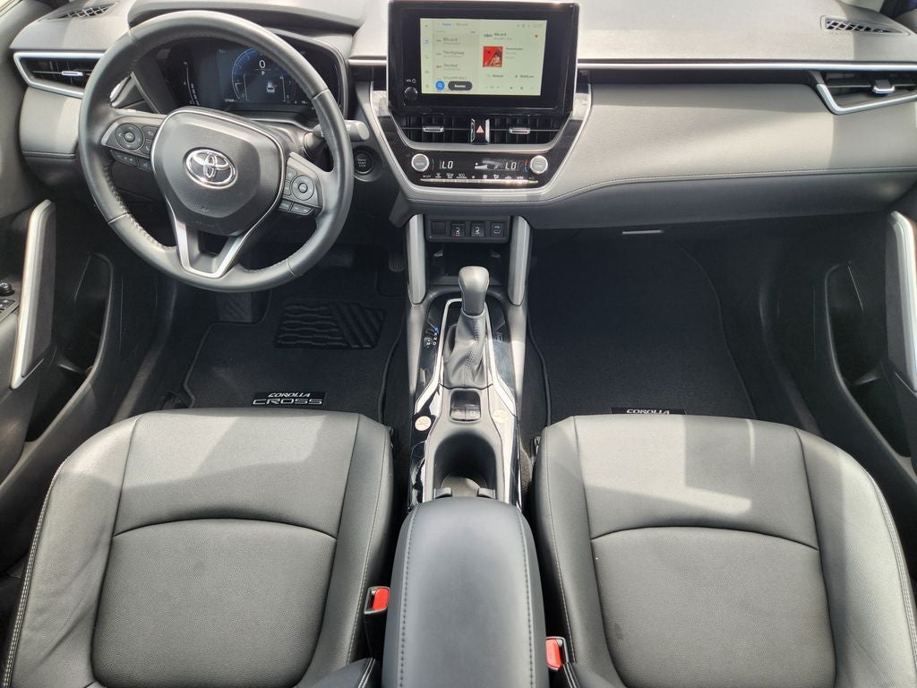 2025 Toyota Corolla Cross XLE