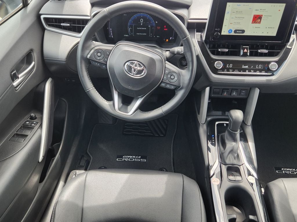 2025 Toyota Corolla Cross XLE