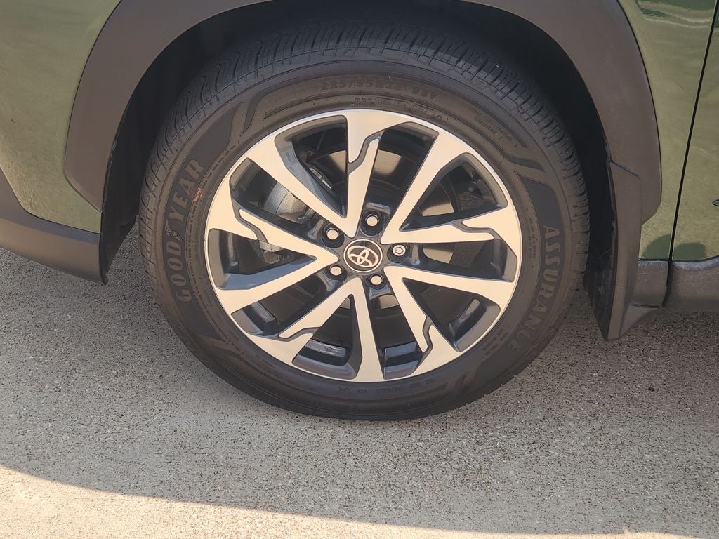 2024 Toyota Corolla Cross XLE