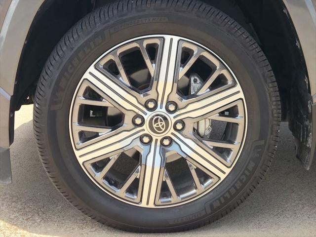 2023 Toyota Sequoia Capstone