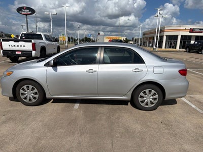 2011 Toyota COROLLA LE