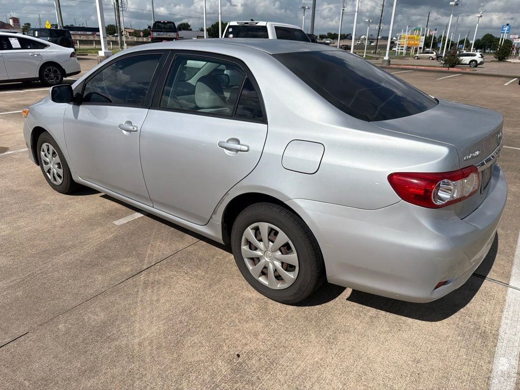 2011 Toyota COROLLA LE