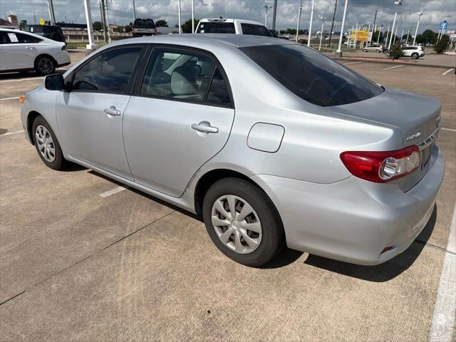 2011 Toyota COROLLA LE