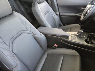 2025 Lexus UX Hybrid 300h F SPORT Design