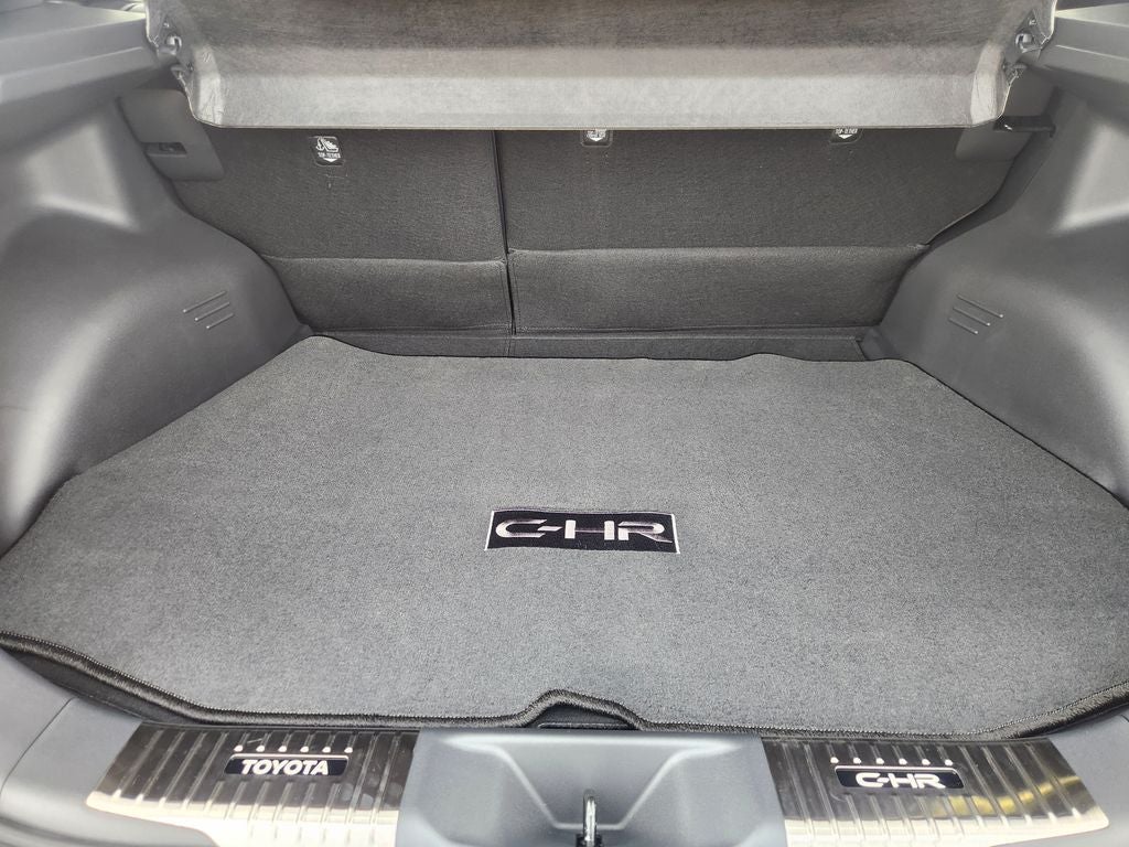 2026 Toyota C-HR SE