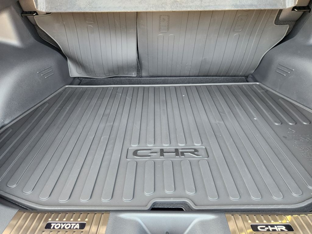2026 Toyota C-HR SE