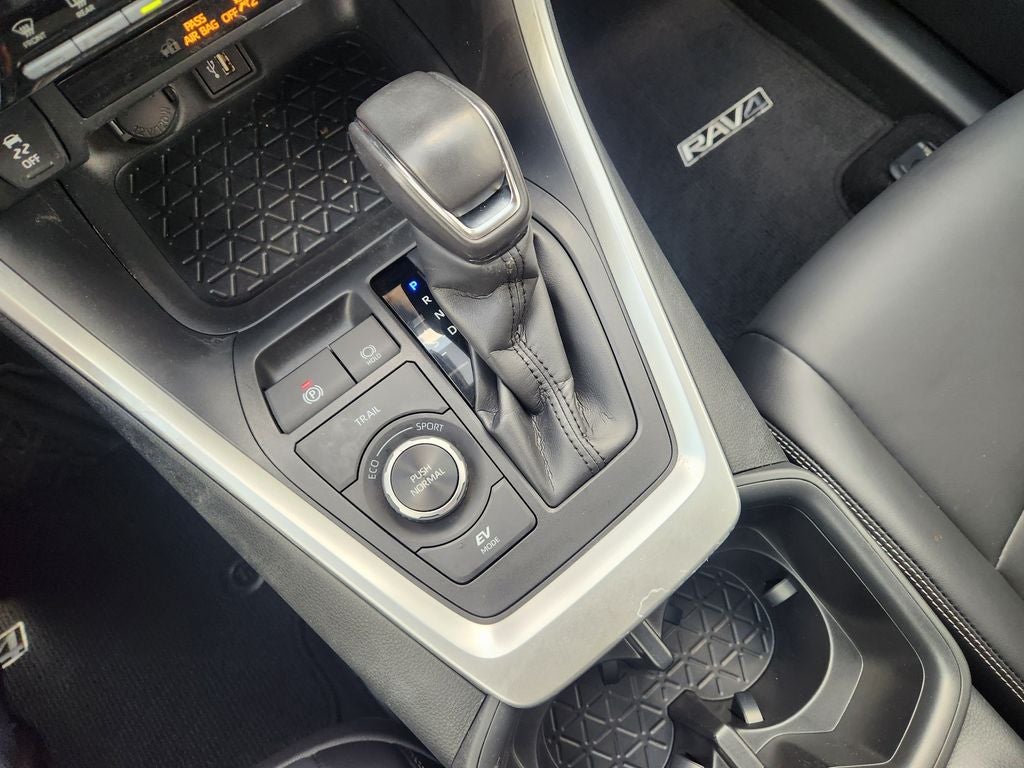 2025 Toyota RAV4 Hybrid XLE Premium