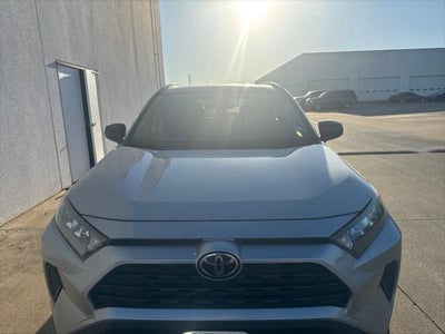 2020 Toyota RAV4 LE