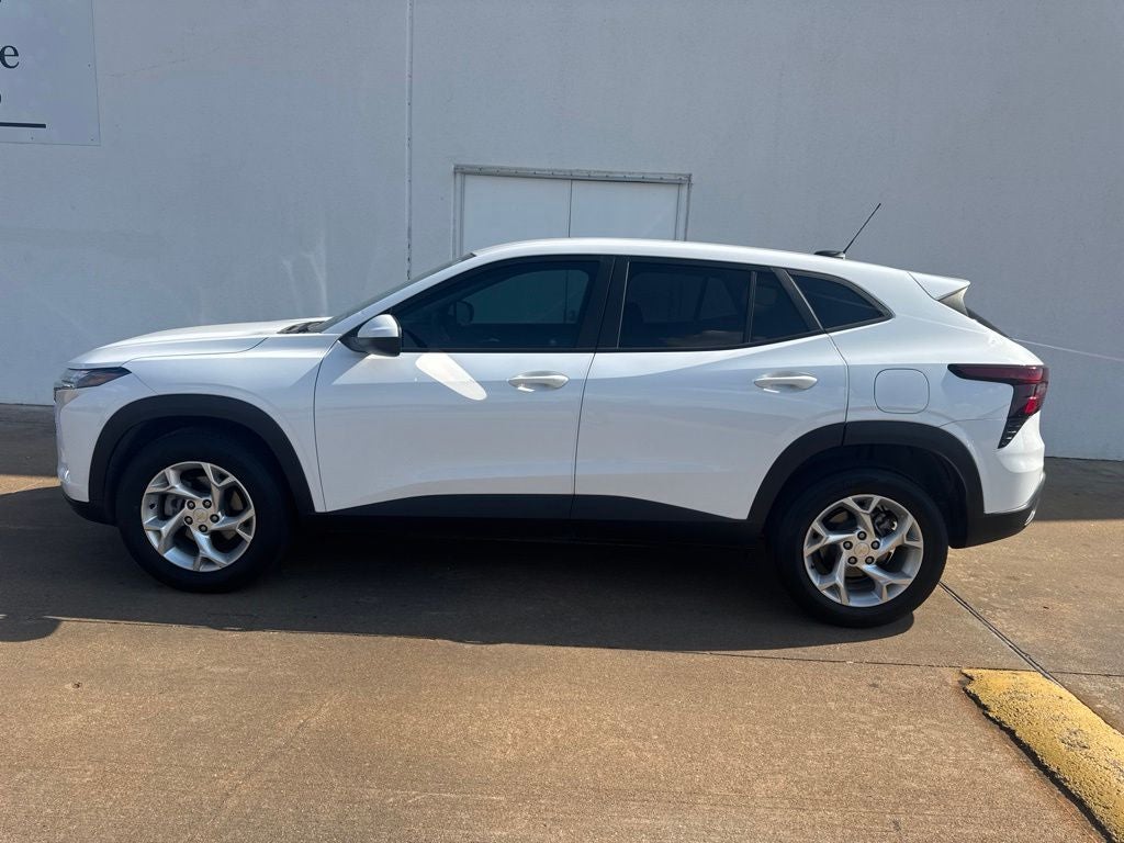 2025 Chevrolet Trax LS